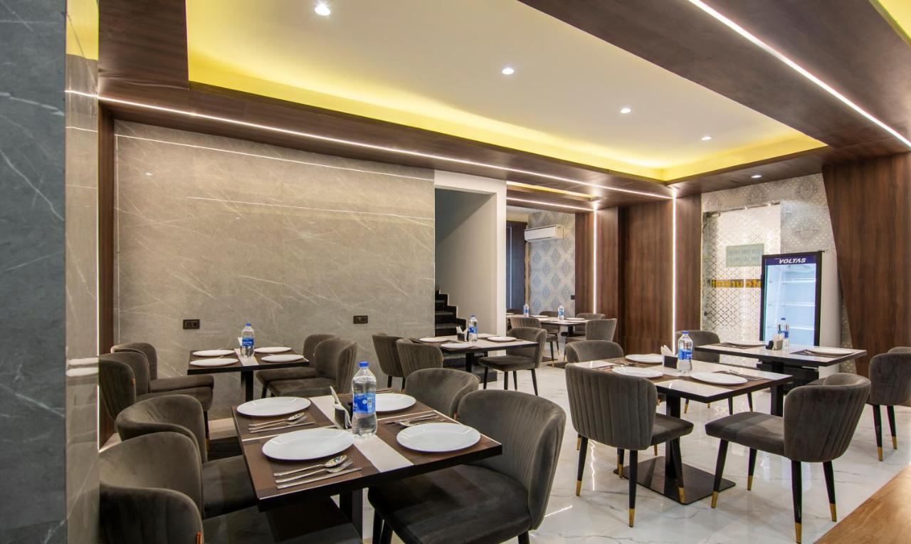 Hotel Treebo The Armani Near Igi Airport Neu-Delhi Exterior foto