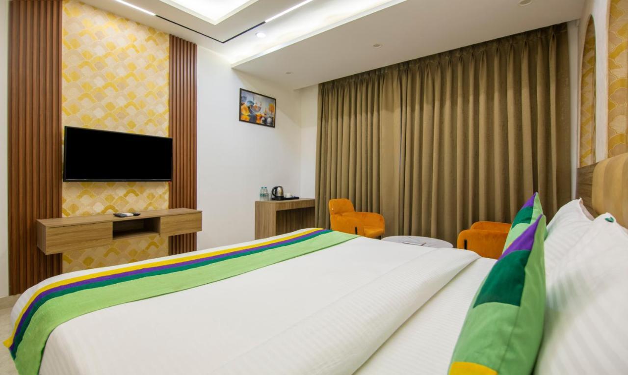 Hotel Treebo The Armani Near Igi Airport Neu-Delhi Exterior foto