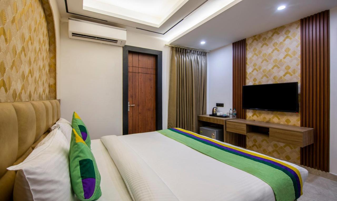Hotel Treebo The Armani Near Igi Airport Neu-Delhi Exterior foto